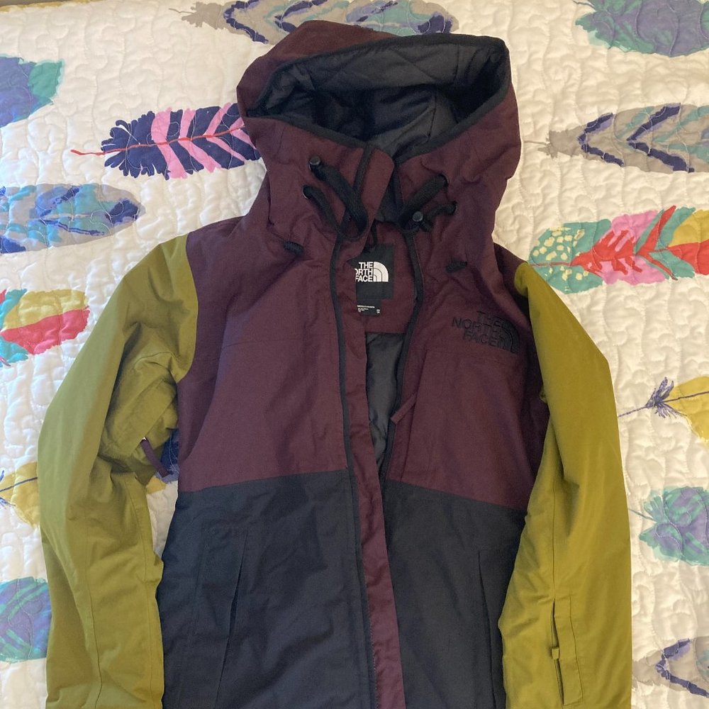 The North Face Women's Superlu Ski Jacket, Size XS, Maroon and Black